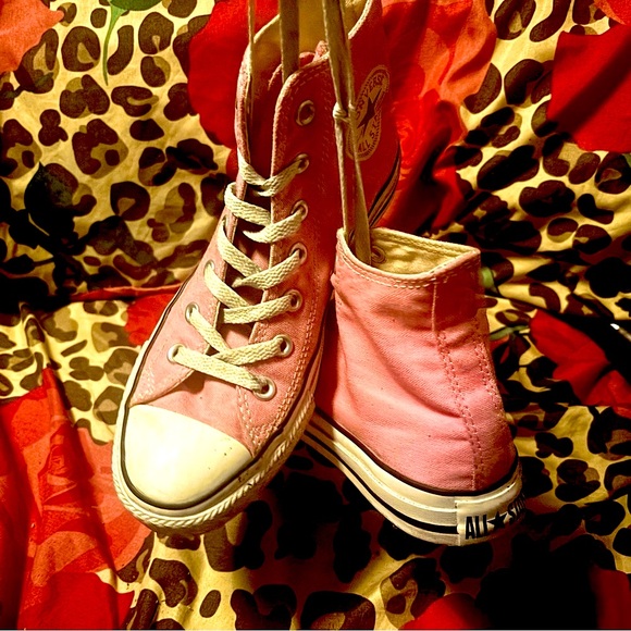Converse Bubble Gum Pink Hi-top Chucks - Picture 11 of 11